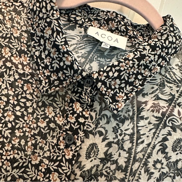 ACOA Black & White Printed Button-Up Blouse - Picture 5 of 8